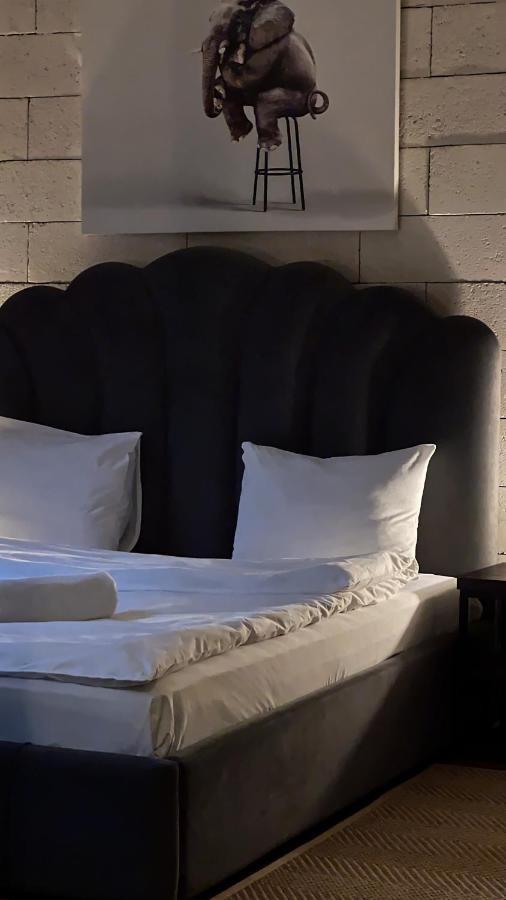 Hotel Manica Esentai City Almati Kültér fotó