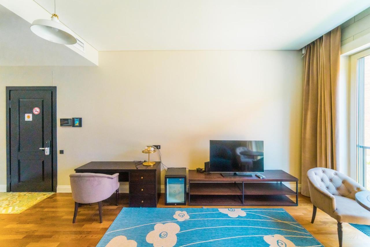 Hotel Manica Esentai City Almati Kültér fotó