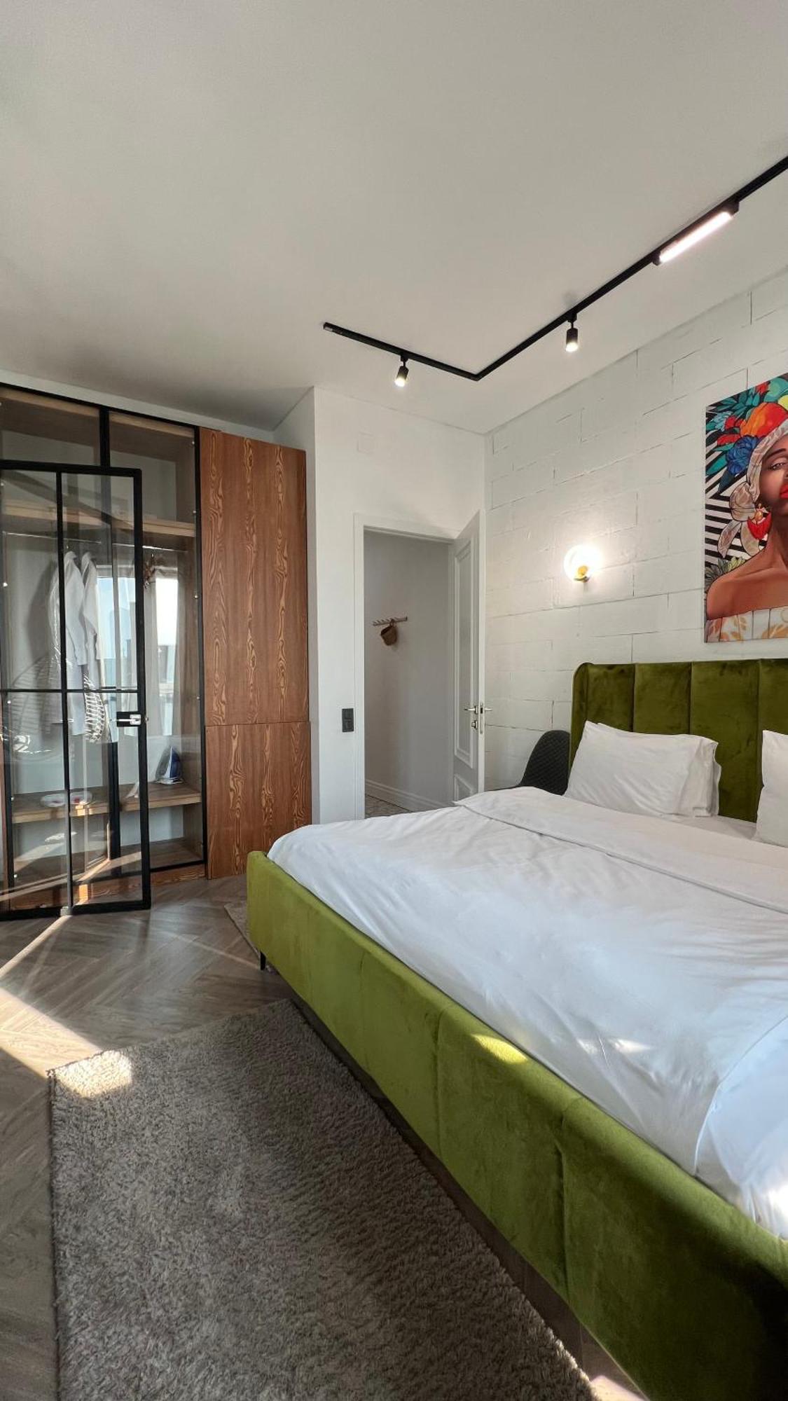 Hotel Manica Esentai City Almati Kültér fotó